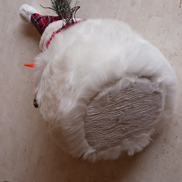Snowman/large 18" Tall,white faux fur covering,  New..Valeri/Qvc - Picture 10 of 14